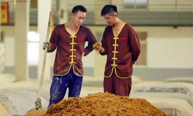 花冠杰作这酒怎么样,花冠杰作酱香型53度多少钱