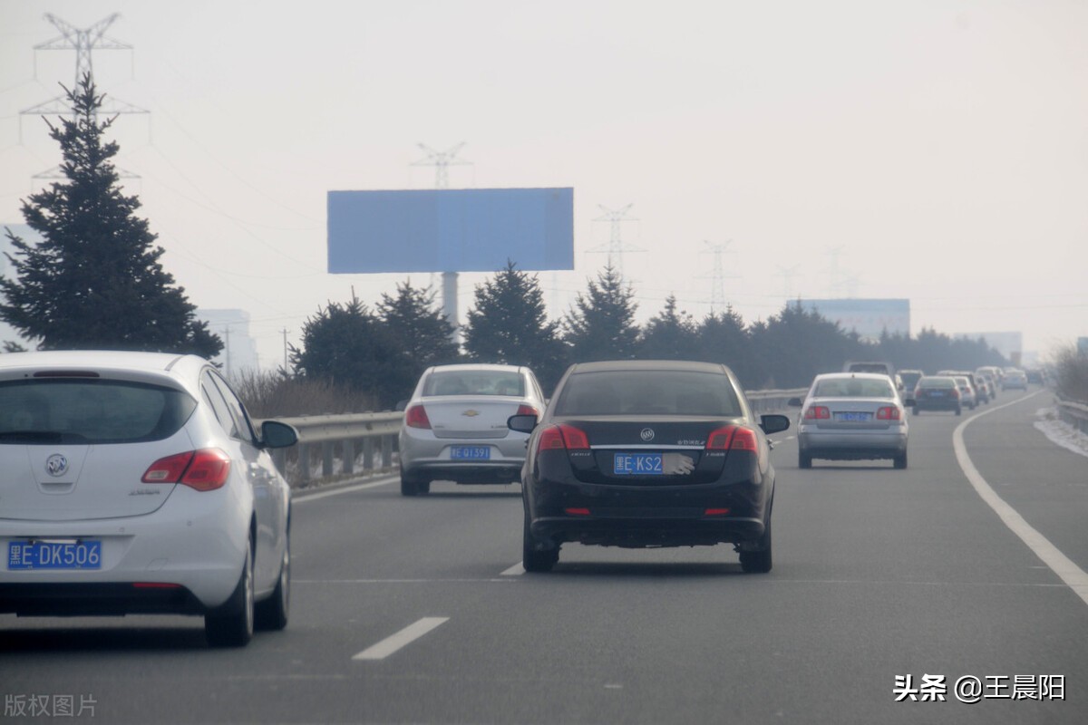 大众朗逸和雪佛兰科鲁兹哪个好,科鲁兹的1.6和朗逸的1.6什么区别