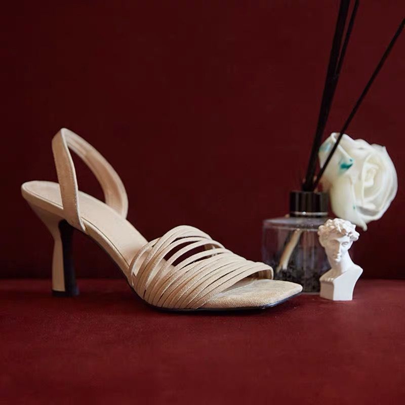 春夏值得入手的10款鞋子,秋天最时髦好穿的鞋这4双必买