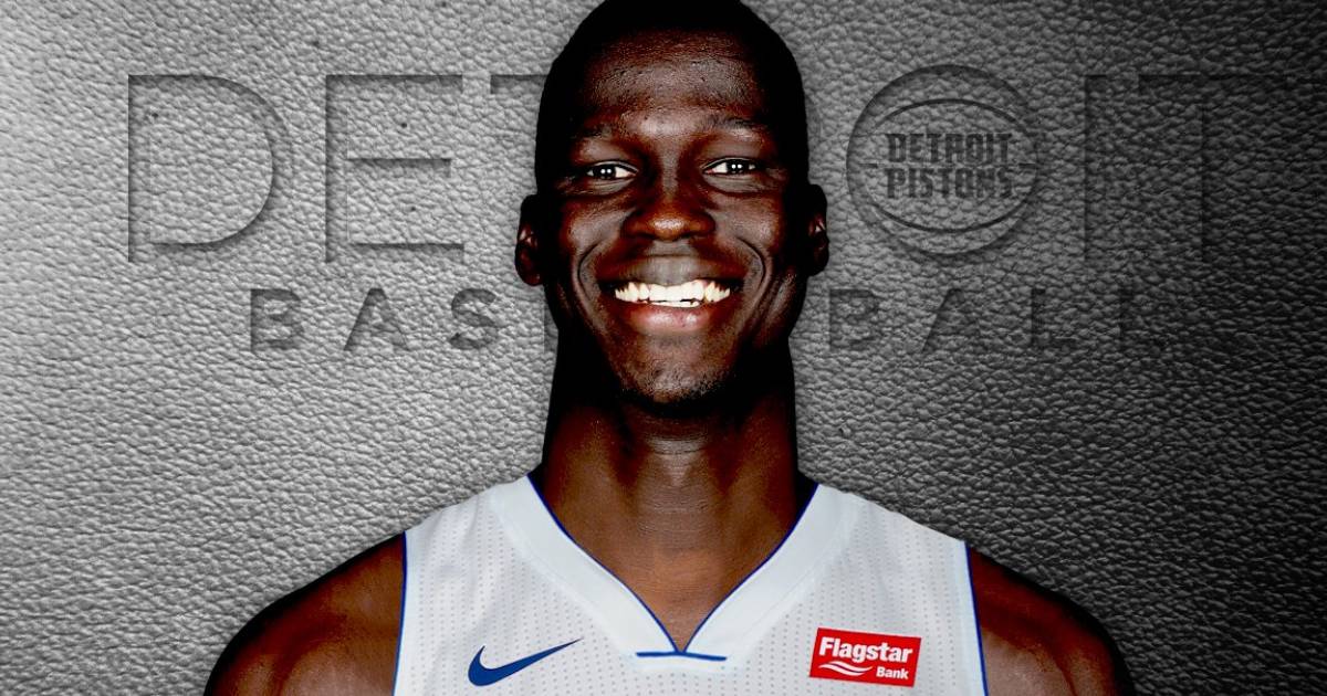 14岁2米17篮球天才中锋,nba身高203米臂展优秀的小前锋