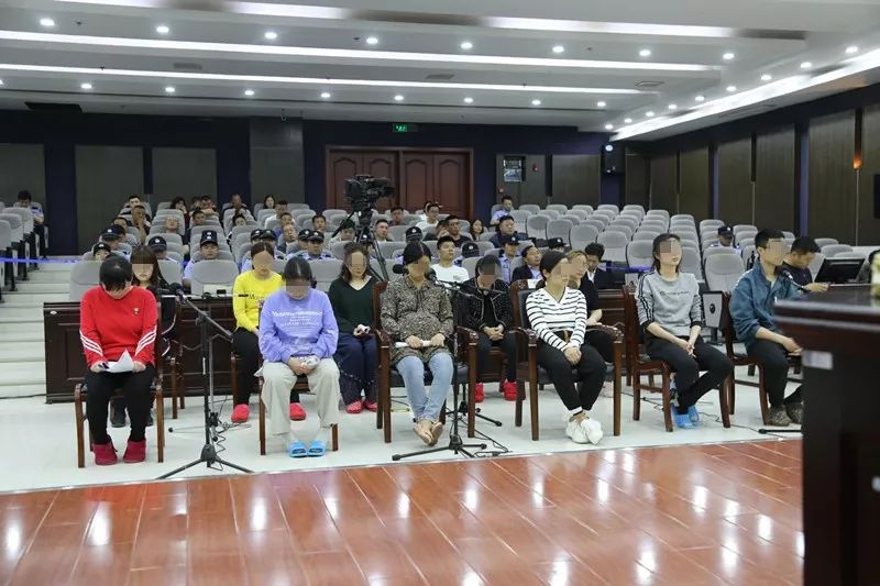 江苏一女子因迷恋减肥误入歧途:销售201万粒有毒*肥药减**获利228万,成本四五毛卖80元一粒!12人团伙被端