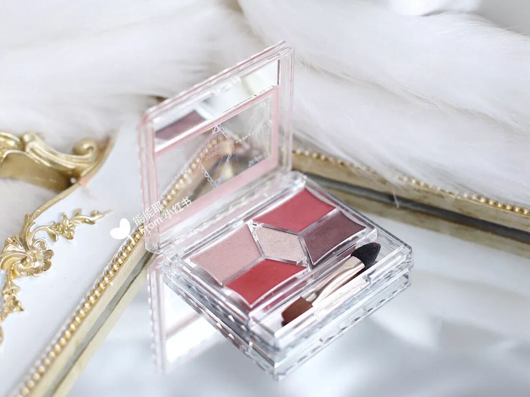 红色系单品搭配技巧,红色系单品怎么搭配好看