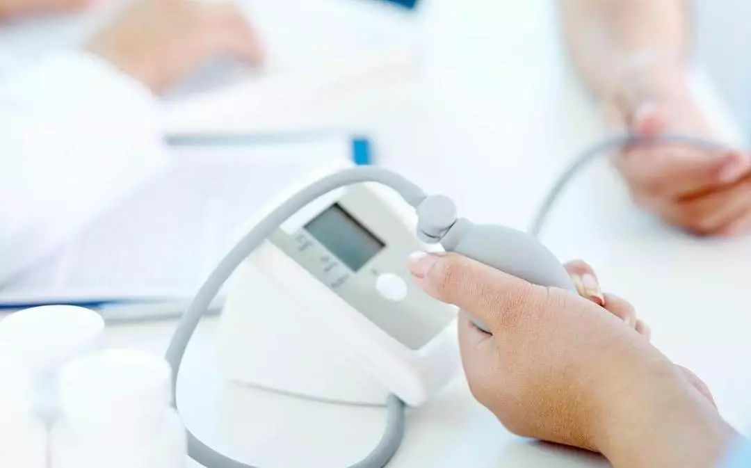 抽烟喝酒熬夜久坐怎么调理,如果你经常熬夜睡眠不好