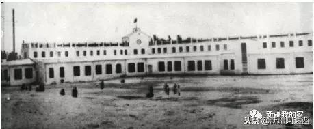 伊犁师范大学匆匆那年,终于等到你萨克斯演奏