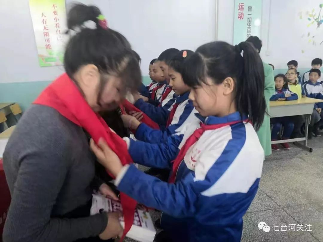 爱心企业为学校捐赠图书,爱心企业为我校捐赠图书简报