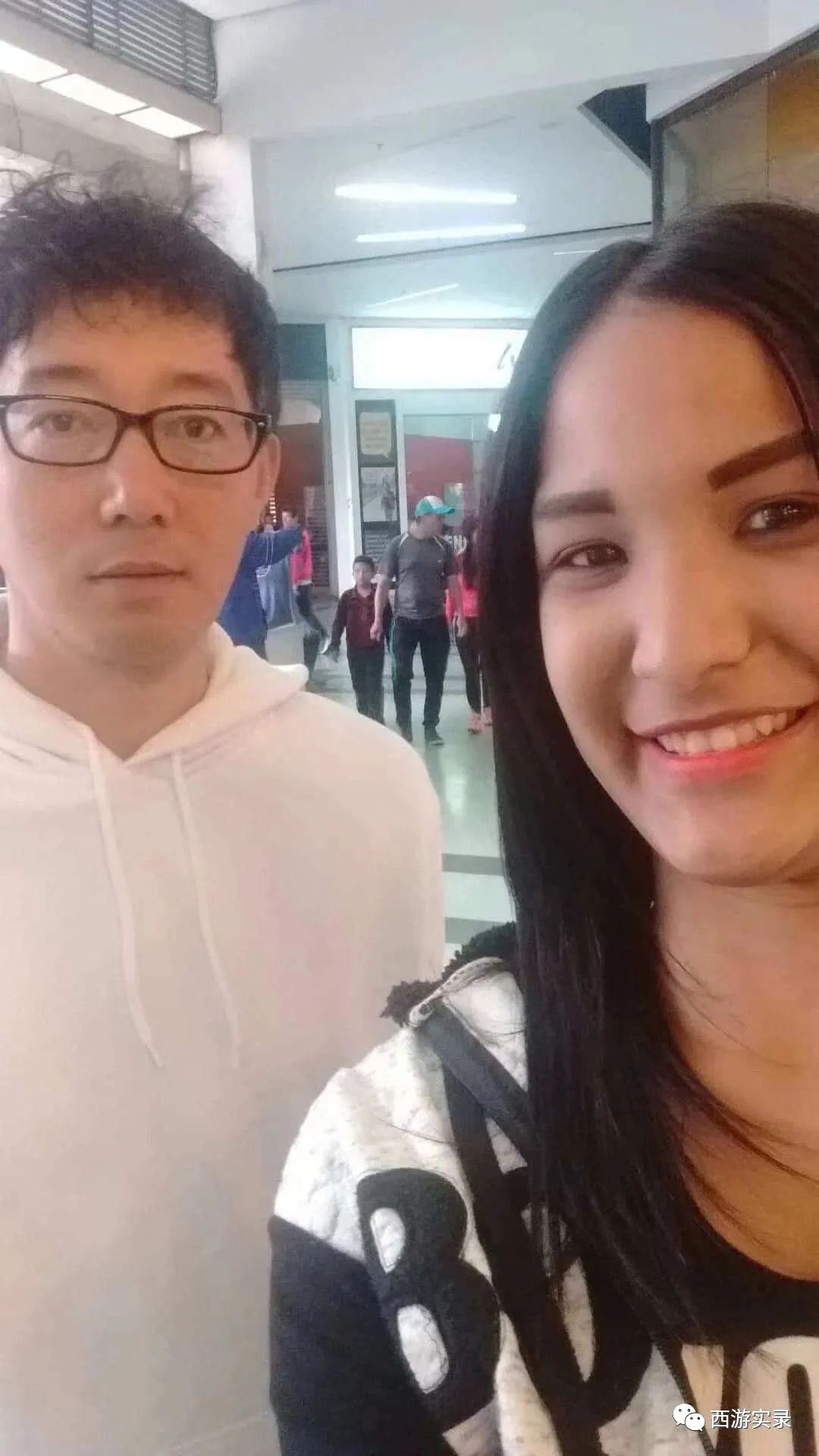 三进三出哥伦比亚送鲜花求爱，沪C穿越五大洲、第一次在南美相亲