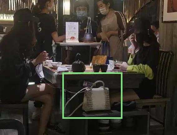 李嫣疑不满闺蜜聚会遭曝光,李嫣回应被质疑炫富