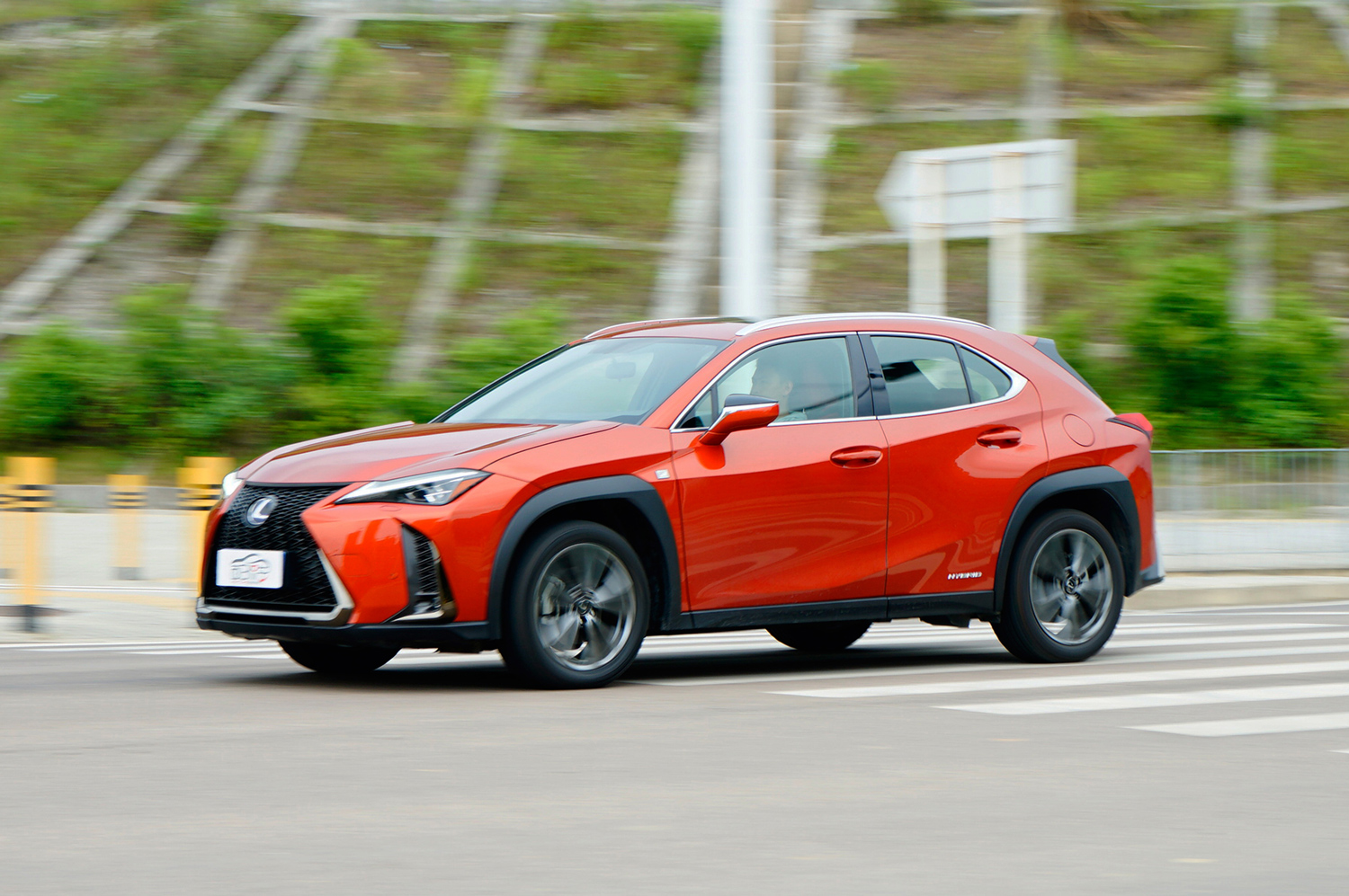 只对懂的人来电雷克萨斯UX260h全驱版试驾测评