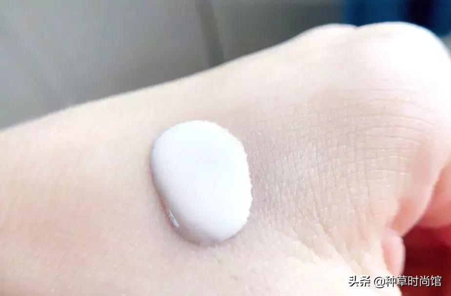 妆前涂太多底妆会怎样,妆前底妆少