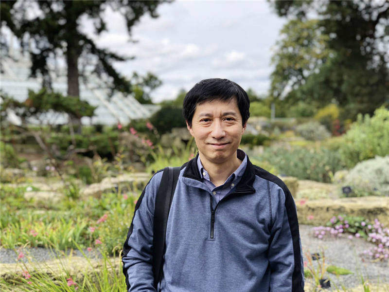 “他的学问广博我一辈子也摸不到他的底”，这位学贯中西、横跨文史哲的大师如何度过了他的清华十年？