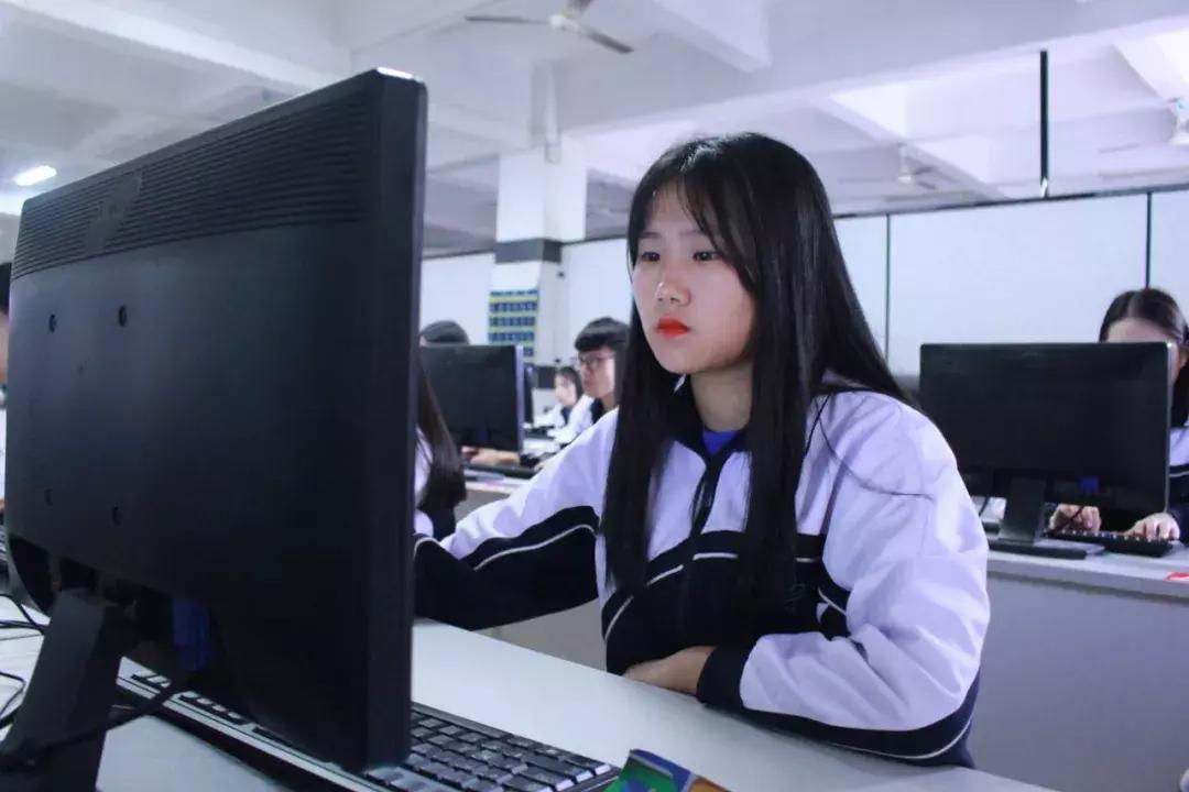 深德技工学校广东省深圳市,顺德职业技术学院