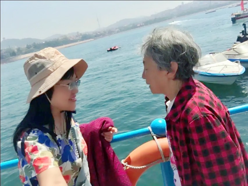 鎴戠殑姣嶄翰骞朵笉浼熷ぇ璇綍,姣嶄翰骞朵笉瀹岀編浣嗕細绔敖鍏ㄥ姏