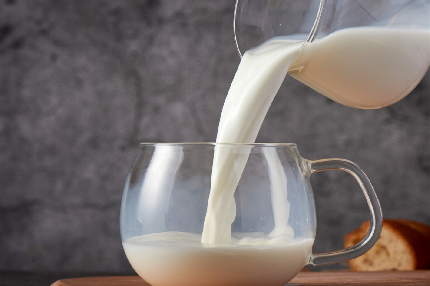 三岁宝宝喝三段奶粉选什么好,宝宝喝三段奶粉哪个性价比最好