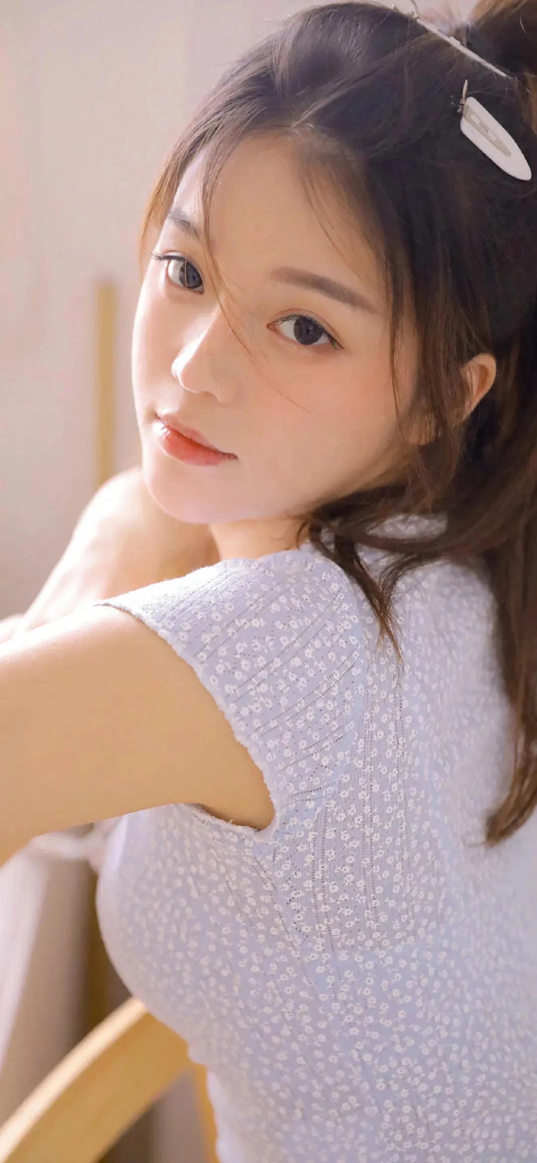 柔和养眼壁纸高清纯色,无水印干净养眼的壁纸