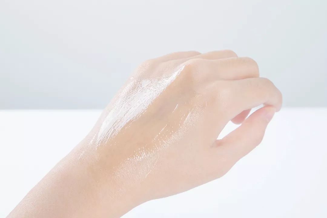 张天爱视频用的保养护肤面霜,张天爱作息曝光视频