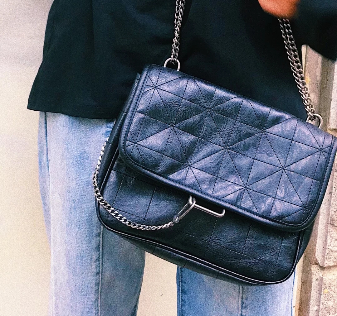 新款时尚流浪包,zara新款流浪包