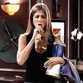 喝酒的女孩是什么性格,喝酒的女生的样子