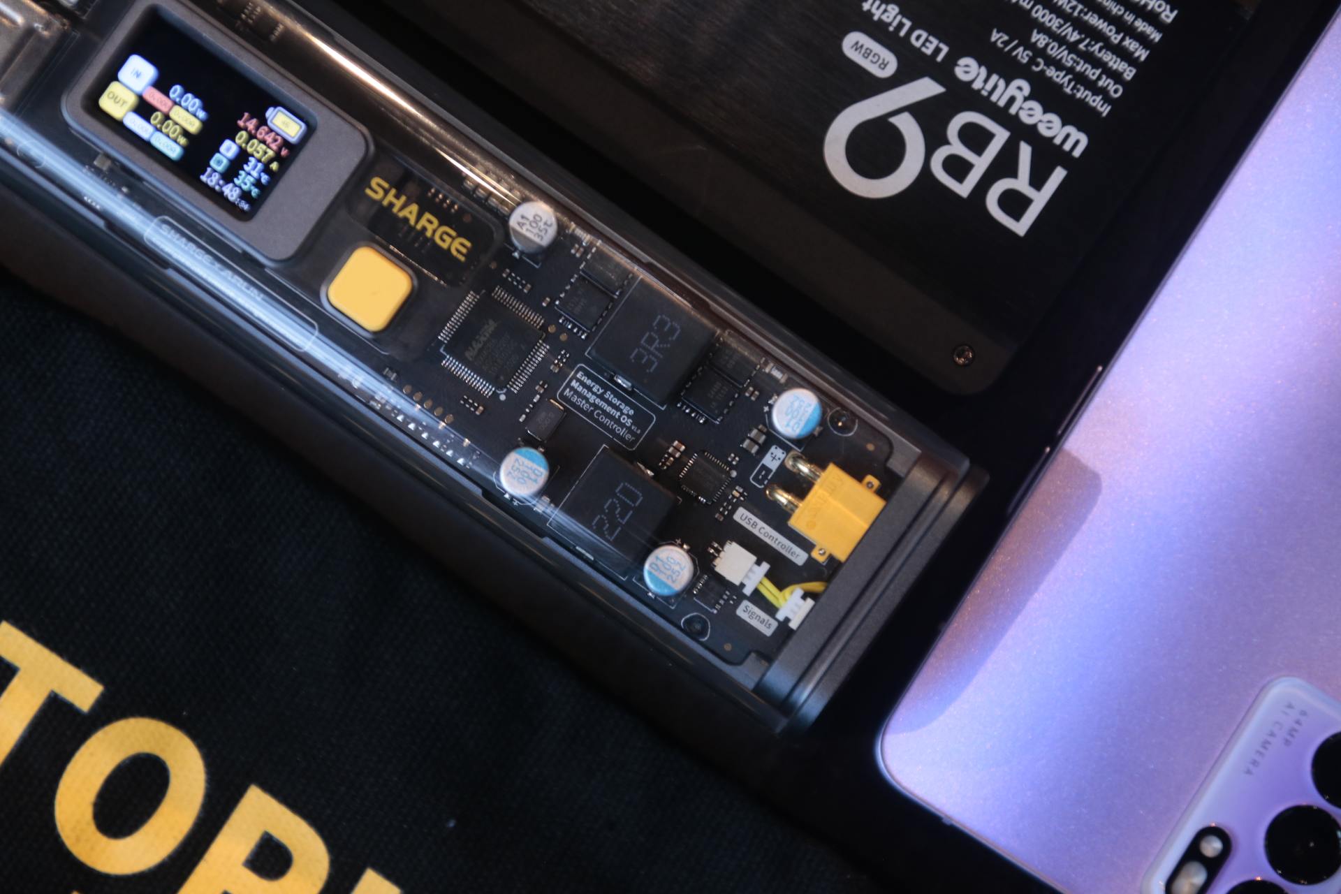 除了超高颜值,闪极卖千元的勇气是什么?一枝独秀