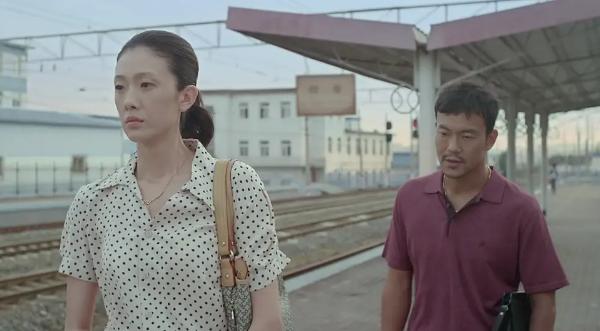 裴佩十八岁的天空,18岁的天空裴佩老师图片