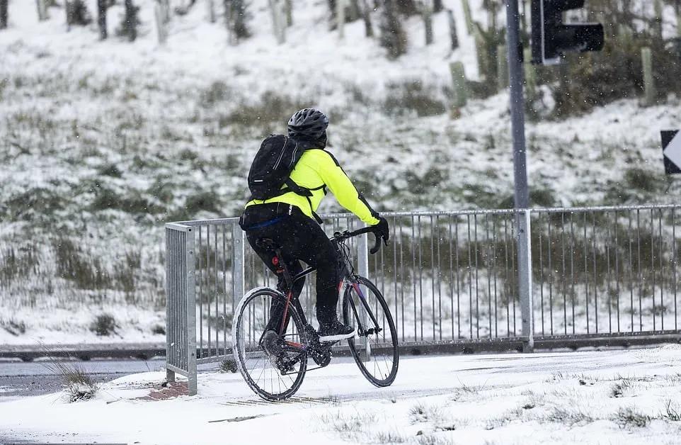 昨天比基尼！今天下雪！英国的天气能有多奇葩？
