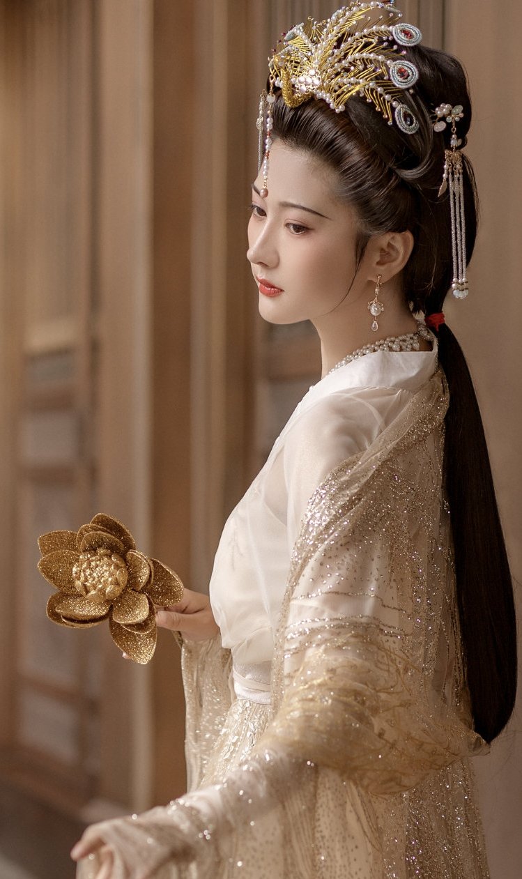 为什么别人穿汉服很好看,你穿却像睡衣?主要是这2个地方做错了