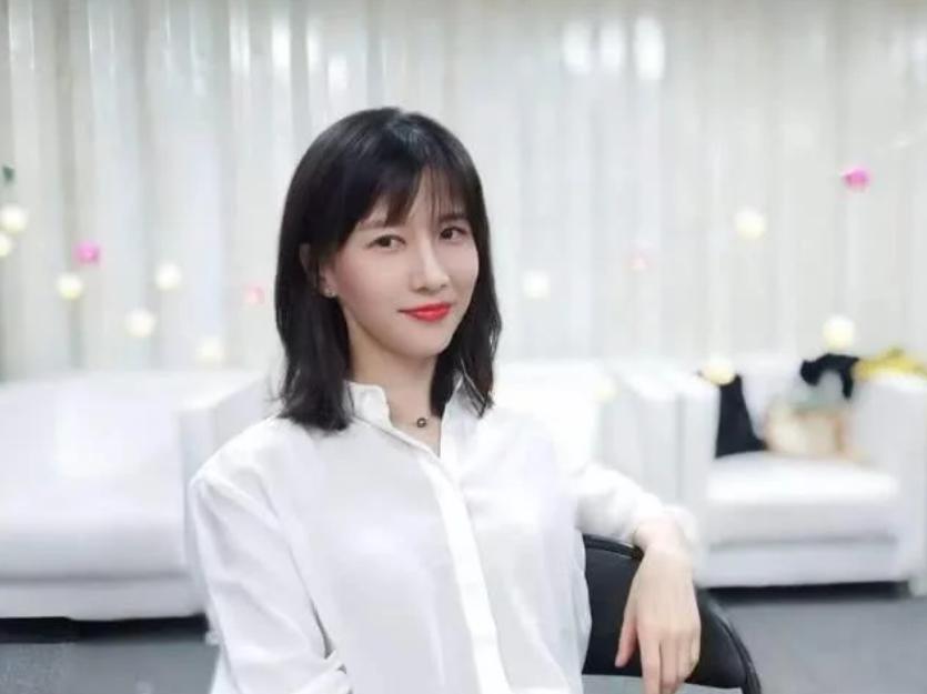 papi酱生孩子感言,papi酱独立女性