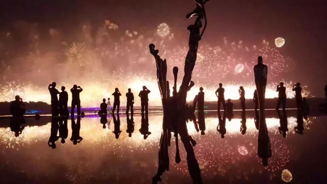 深圳湾焰火跨年,深圳湾1号烟花焰火表演