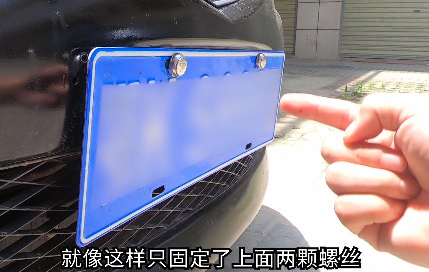 车在水里开了以后吱吱响,车在水里熄火了以后有啥影响