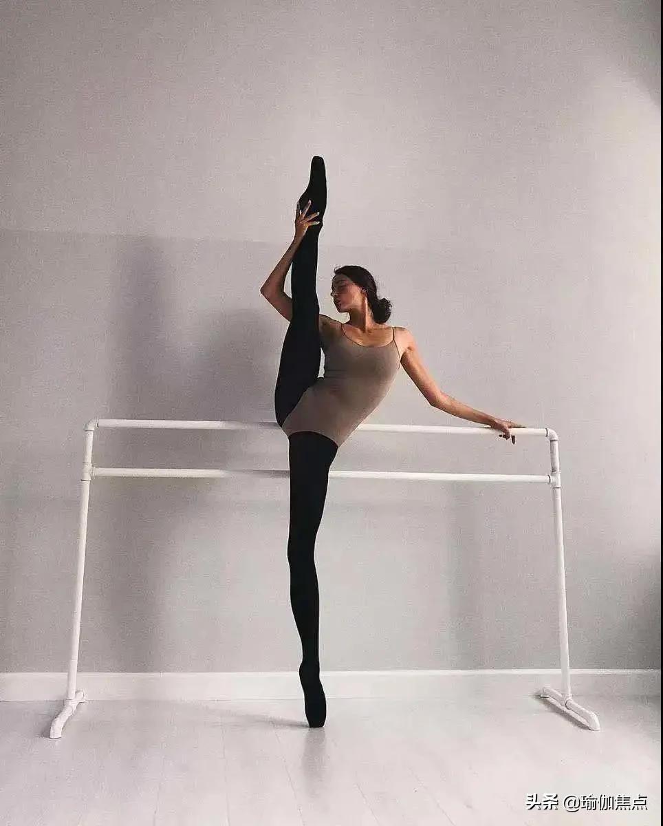 为什么建议你多练平衡体式,为什么多练背多练腿少练腹