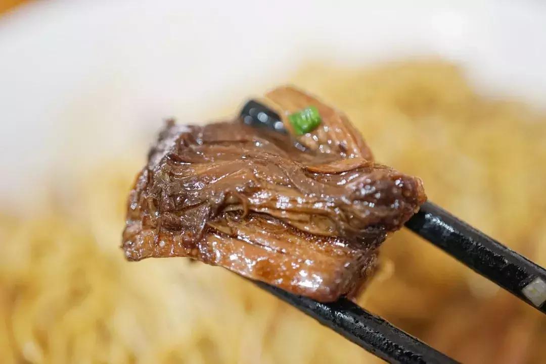 柴火灶铸铁大锅,大铁锅炖羊肉面
