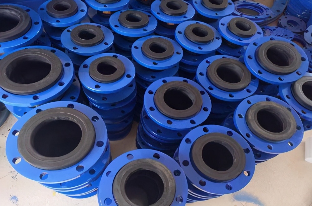 丝扣橡胶软接头漏水如何处理,橡胶软接头漏水