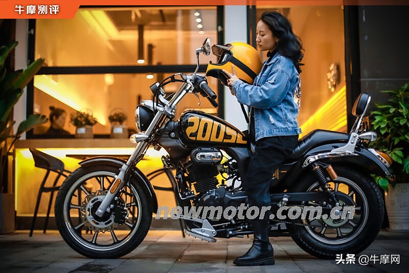 年轻不一定非得骑跑车200SC也能活力无限