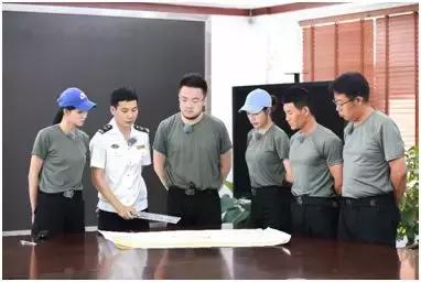 “火力家族”海事局初“入职”，高空跳水引爆荷尔蒙！