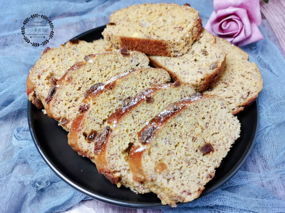 玉米面香蕉蛋糕烤箱做法,无泡打粉无油无糖香蕉蛋糕做法