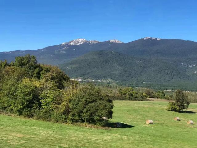 巴尔干半岛和阿尔巴尼亚,伯罗奔尼撒半岛和巴尔干半岛