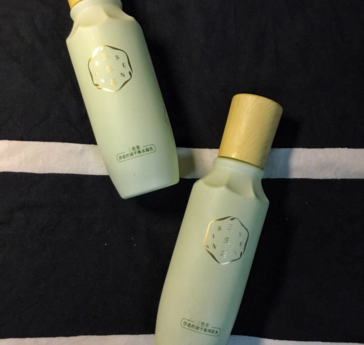 油皮水乳推荐夏季美白淡斑,百雀羚水嫩倍现精华水可以控油吗