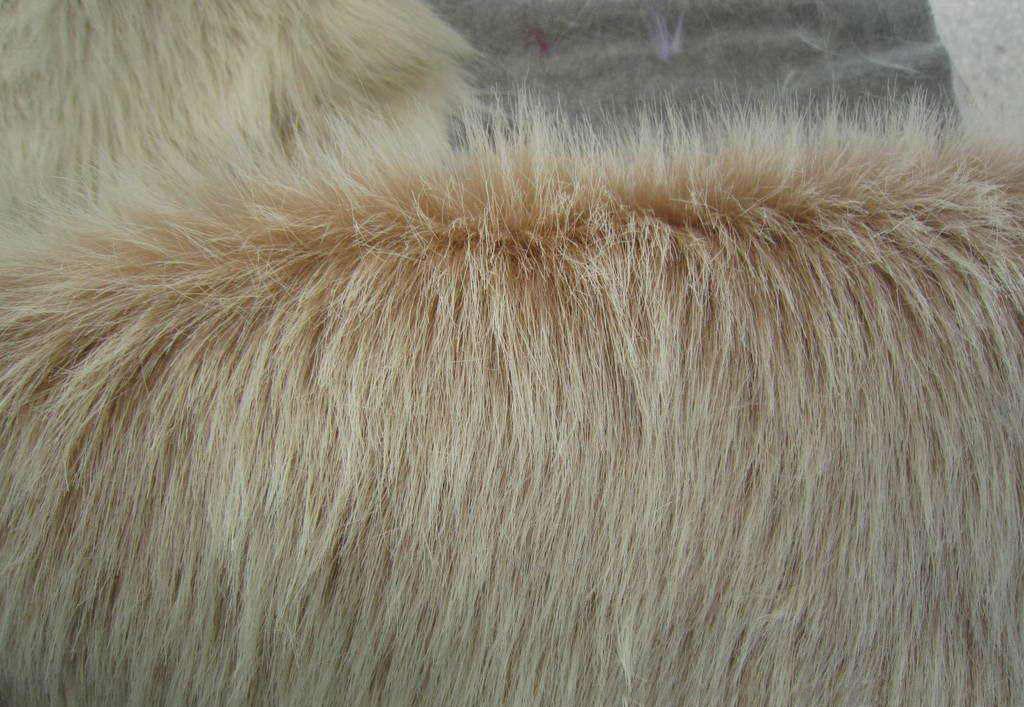 新手小白如何挑选衣服面料,衣服面料选什么较好