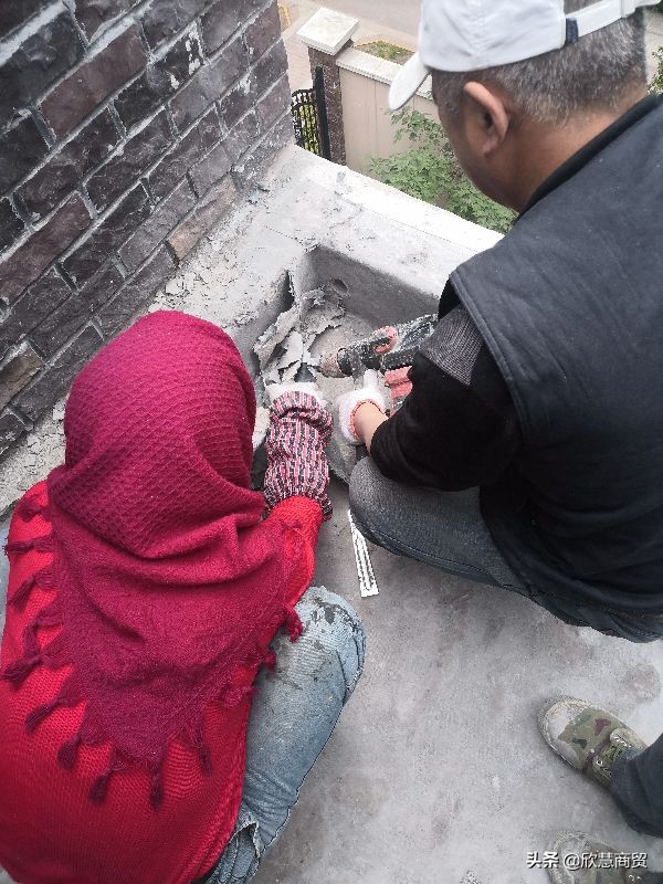 屋顶防水做完多长时间下雨没事,屋顶短期防水怎样最省钱