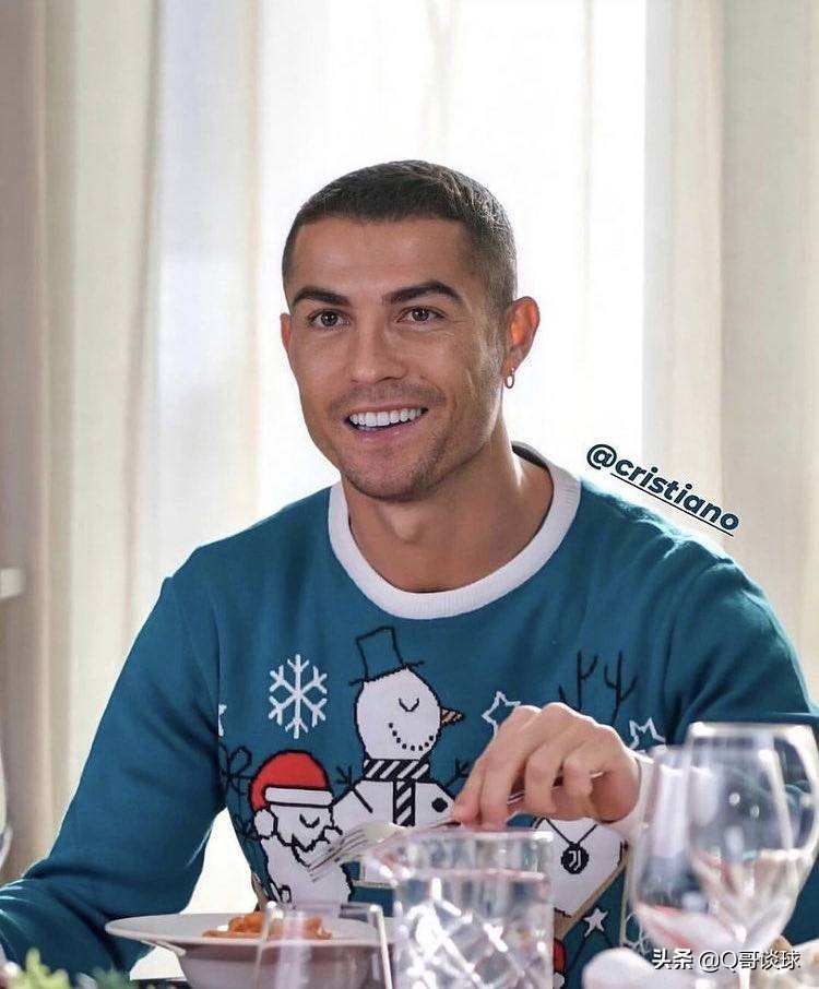 罗三岁可爱视频,罗三岁c罗庆祝动作