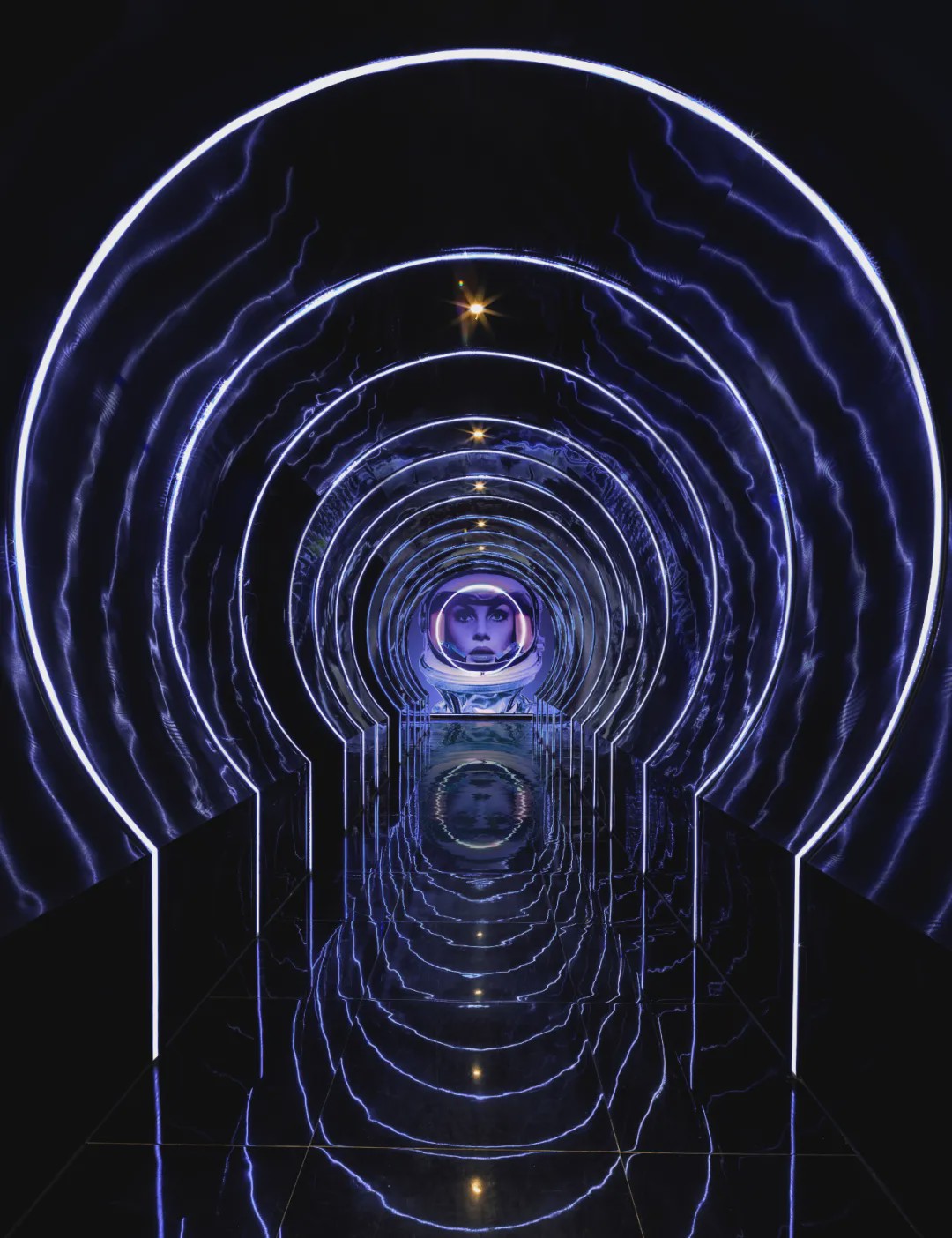 眉间有银河眼中有星辰什么意思,眉间是银河眼中有星辰什么意思