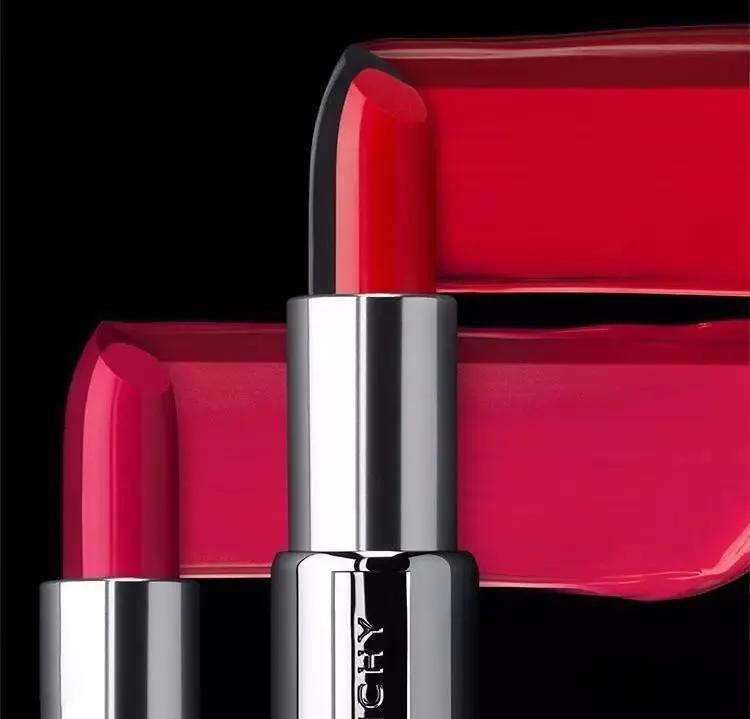 等摘下口罩那天，她们说必须！马上！立刻抹上这支口红！