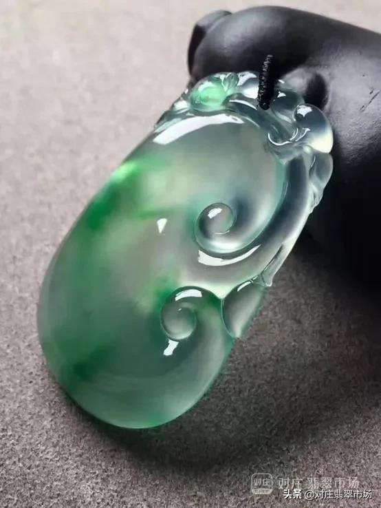 翡翠水头和种水是一回事吗,翡翠的水头是透明度还是含水量