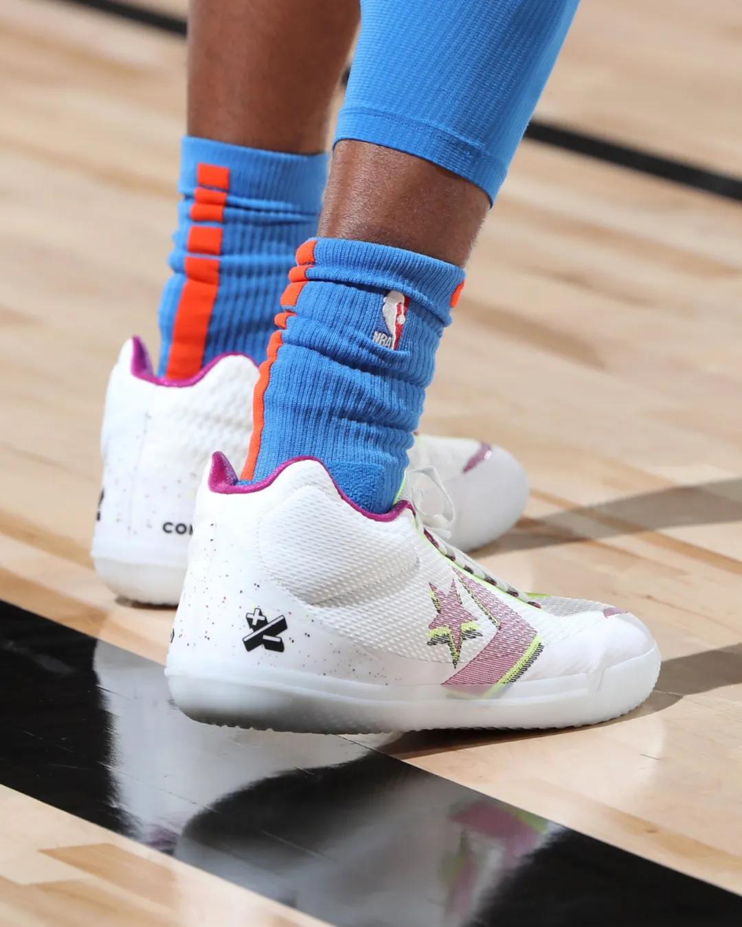 nba球员上脚科比球鞋系列,nba球星鞋王塔克在哪支球队