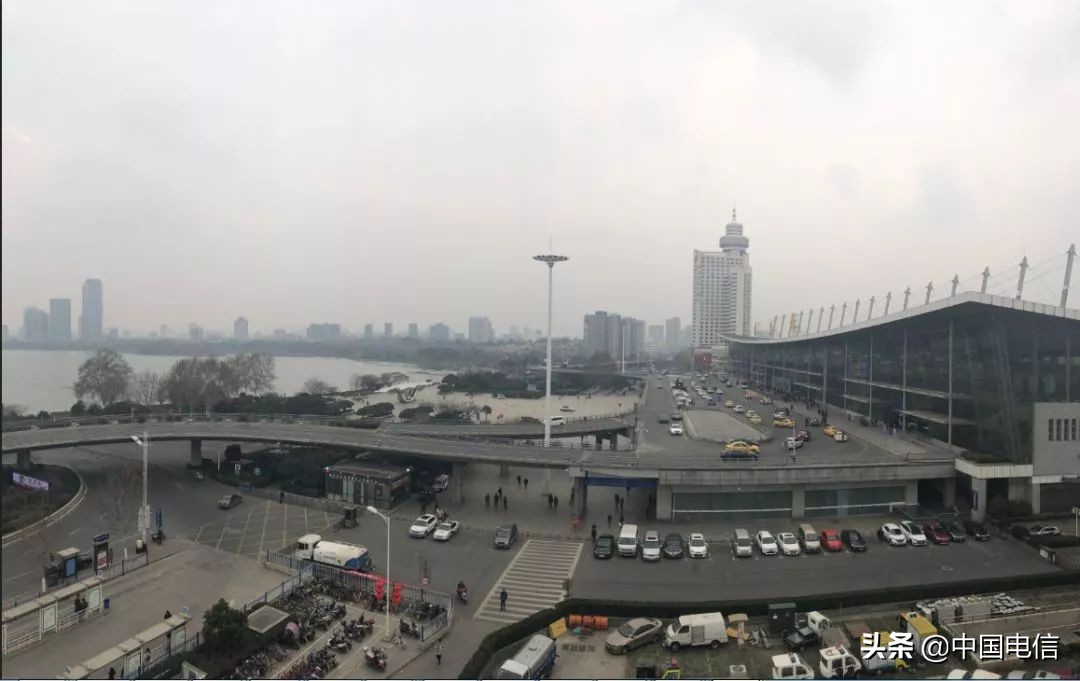 与10万人擦肩而过只为换来与你在秦淮河的灯如昼