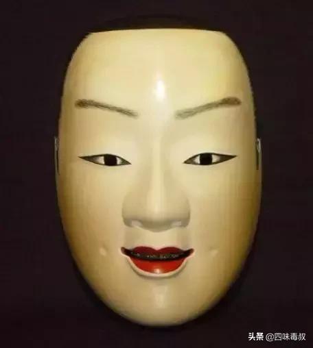 当你在凝视深渊时它也在凝视你,当你凝视深渊时它也在凝视你