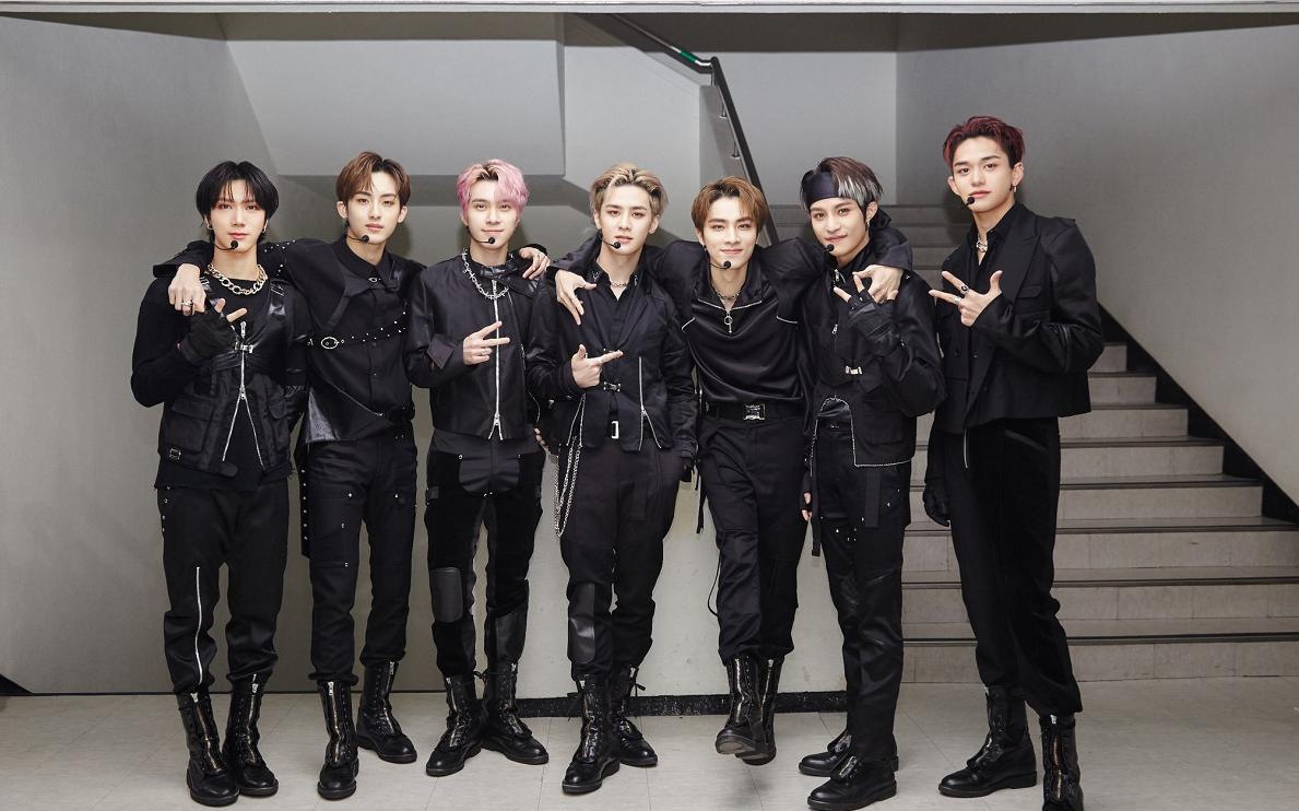 SM终于舍得给威神V花钱了，采访视频拿出来营销，真全员喜剧人