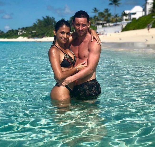 梅西娇妻太壕!奢华装扮让西媒惊呼奢侈总价30万