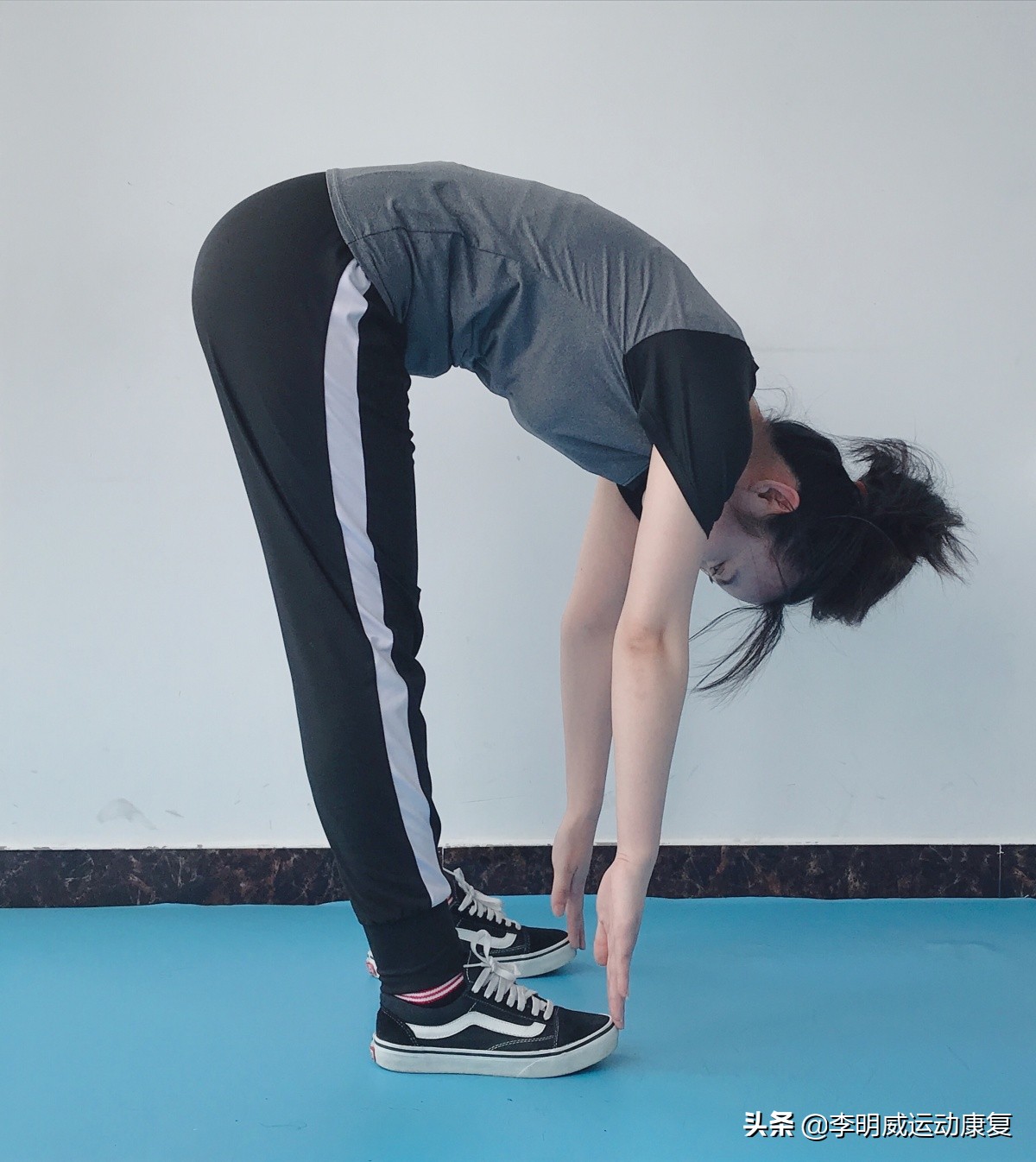 腰痛的最快的恢复办法,腰痛腰间盘突出自行康复