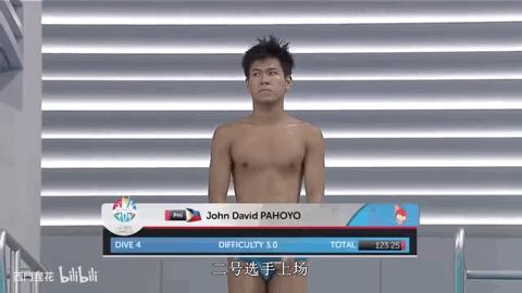 本该严肃的场合经常忍不住笑,本来是严肃的事情结果变成了笑料