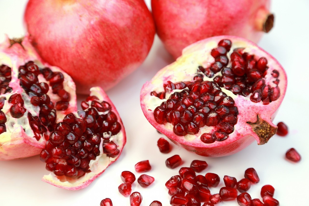 石榴树根腐病症状,石榴茎腐病特征